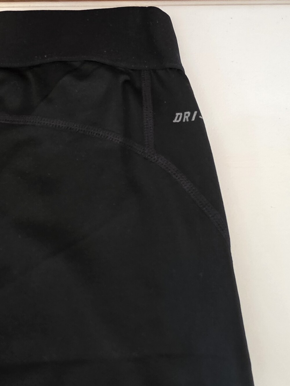 Nike Pro Women’s Black Training Cropped Joggers - Picture 5 of 8